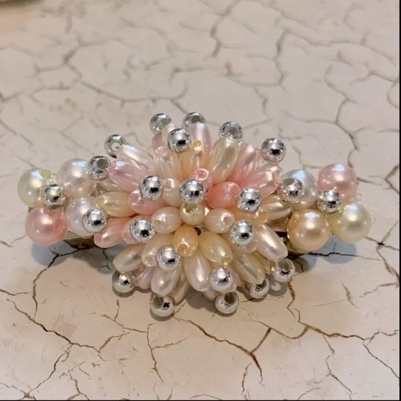 Vintage 80s Pink Pearl Starburst Cluster Beaded Barrettes - Picture 2 of 7